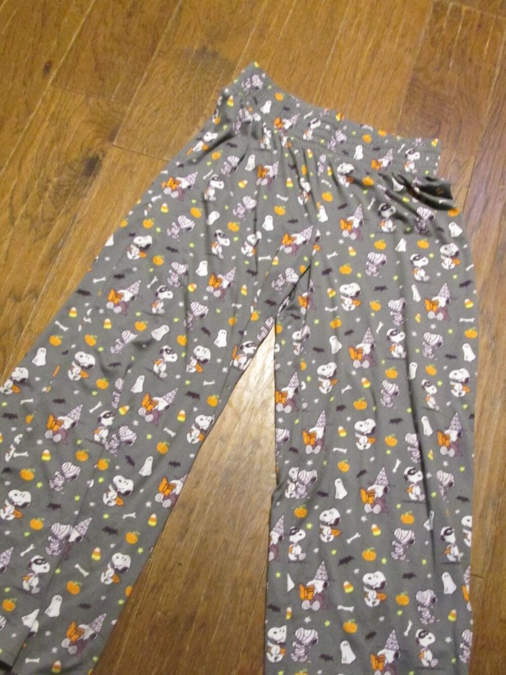 Peanuts Gray Halloween Pajama pants Med Snoopy GHOST candy corn